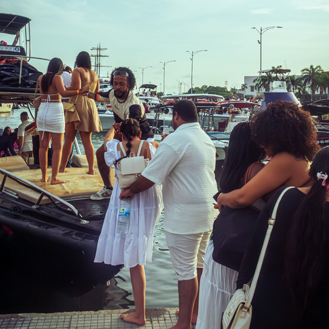 Sunset Golden Hour: la mejor fiesta en barco y beach club en Cartagena