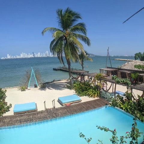 Namaste Holistic Beach Club na praia de Punta Arena em Tierra Bomba