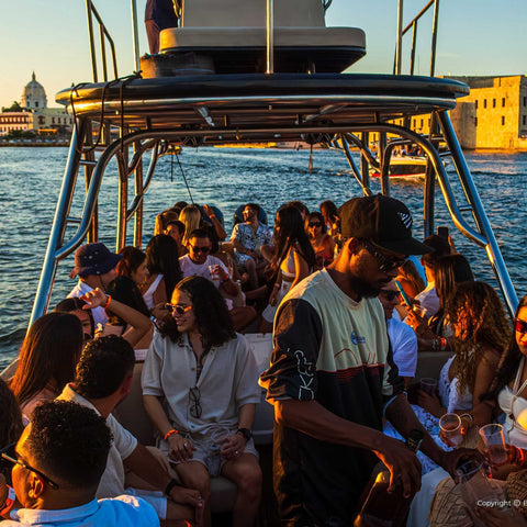 Sunset Golden Hour: la mejor fiesta en barco y beach club en Cartagena
